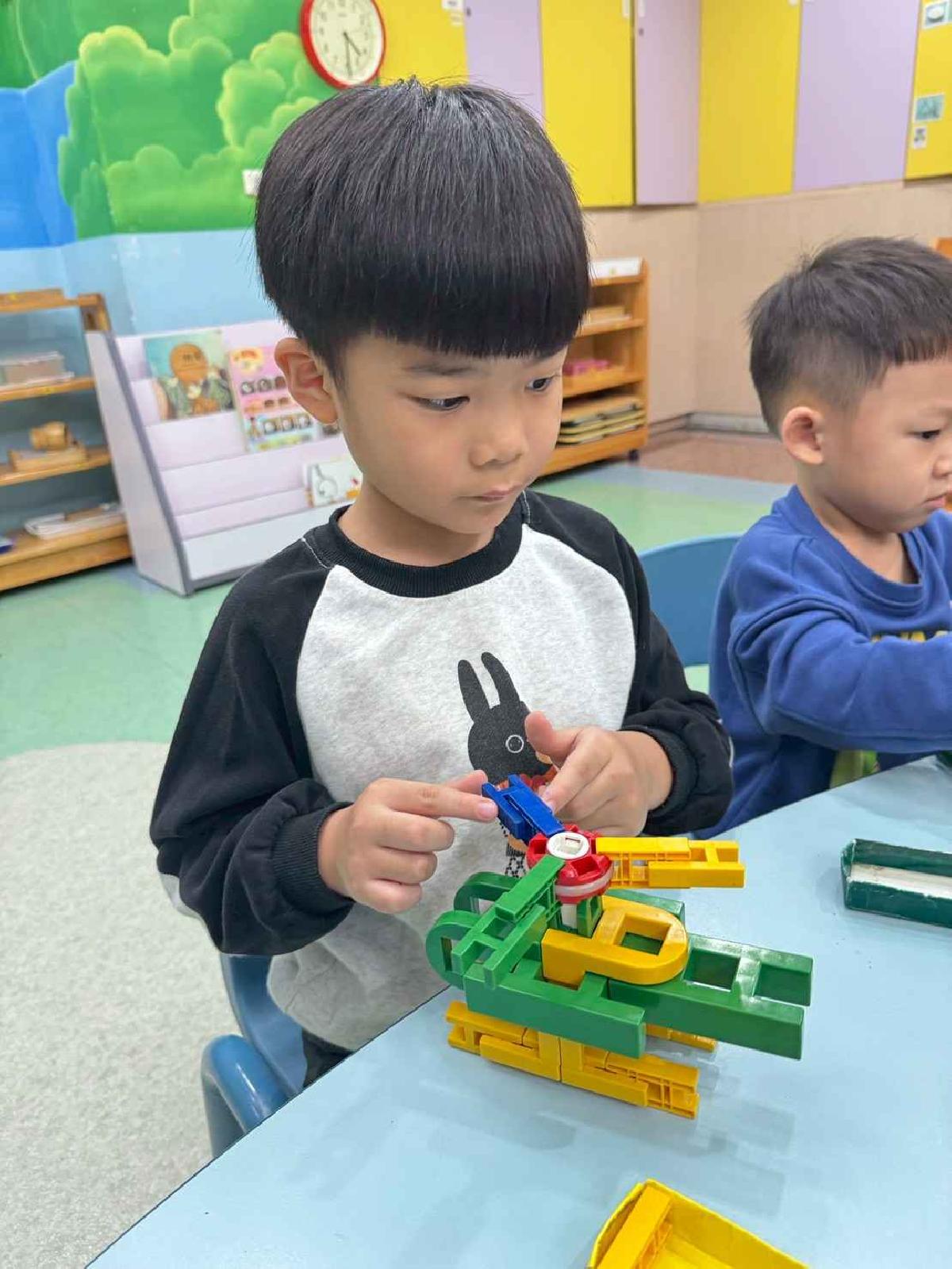 line_album_1215-19才藝_251224_83