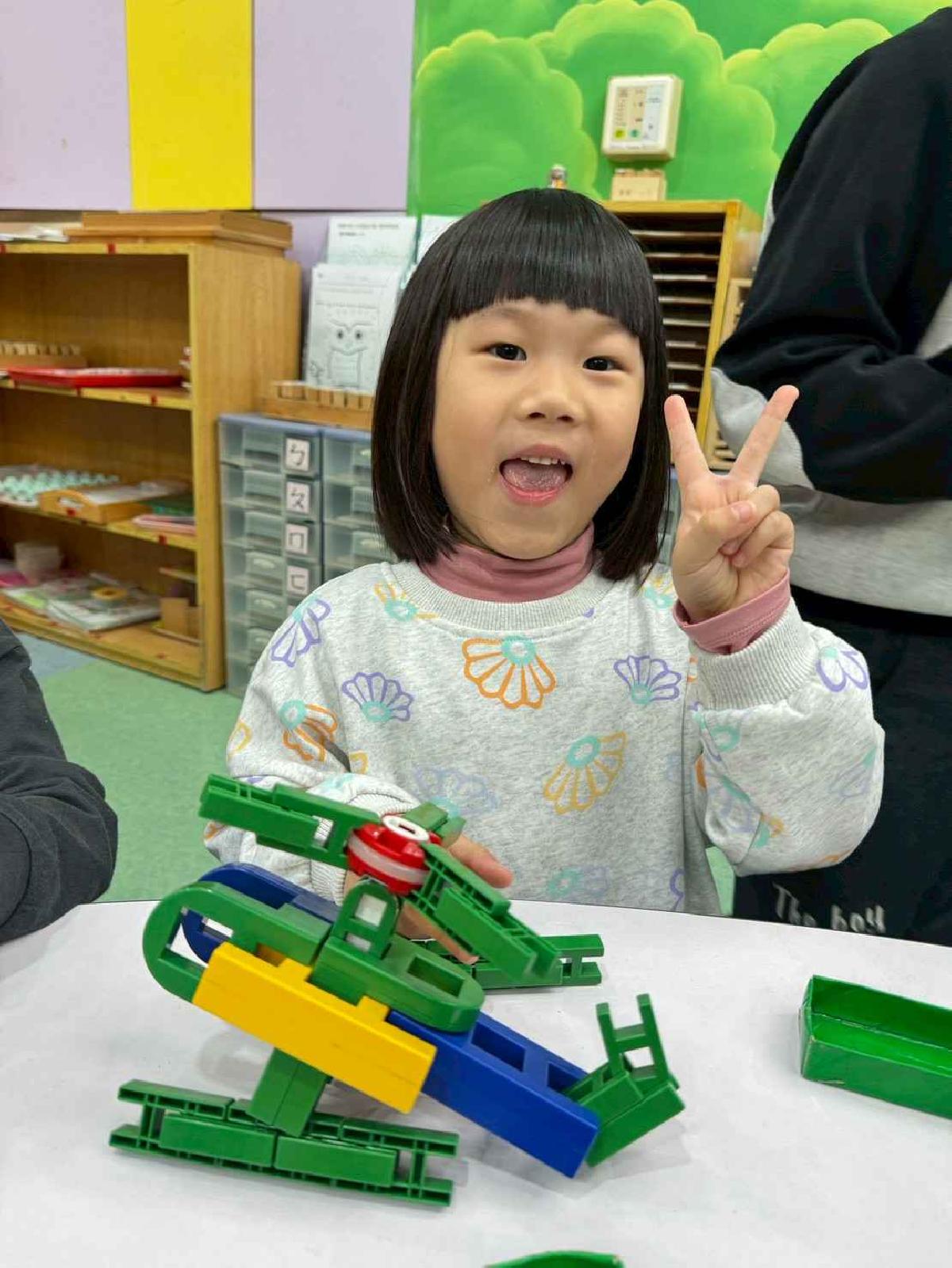 line_album_1215-19才藝_251224_91