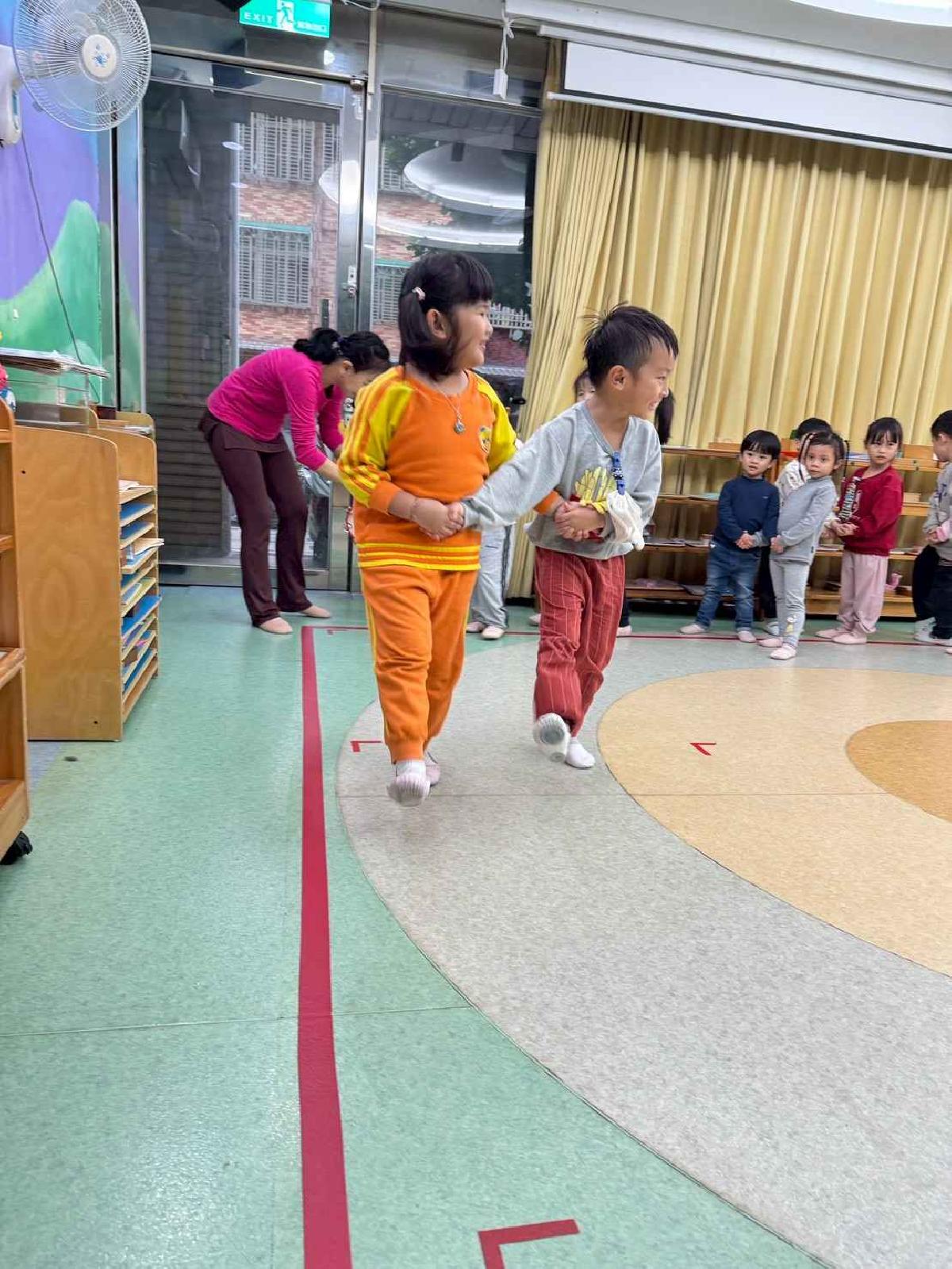 line_album_1215-19才藝_251224_112