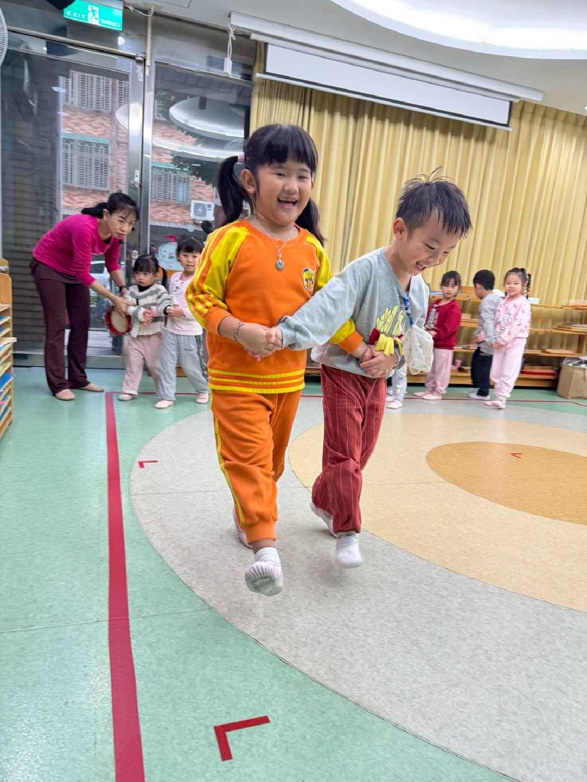 line_album_1215-19才藝_251224_113