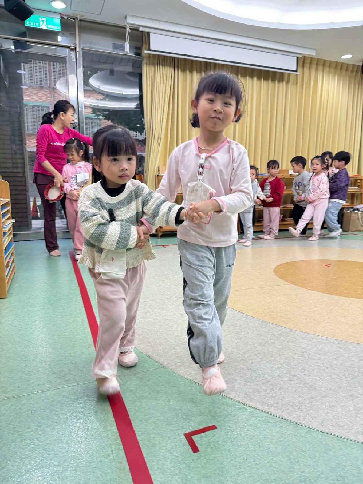 line_album_1215-19才藝_251224_115