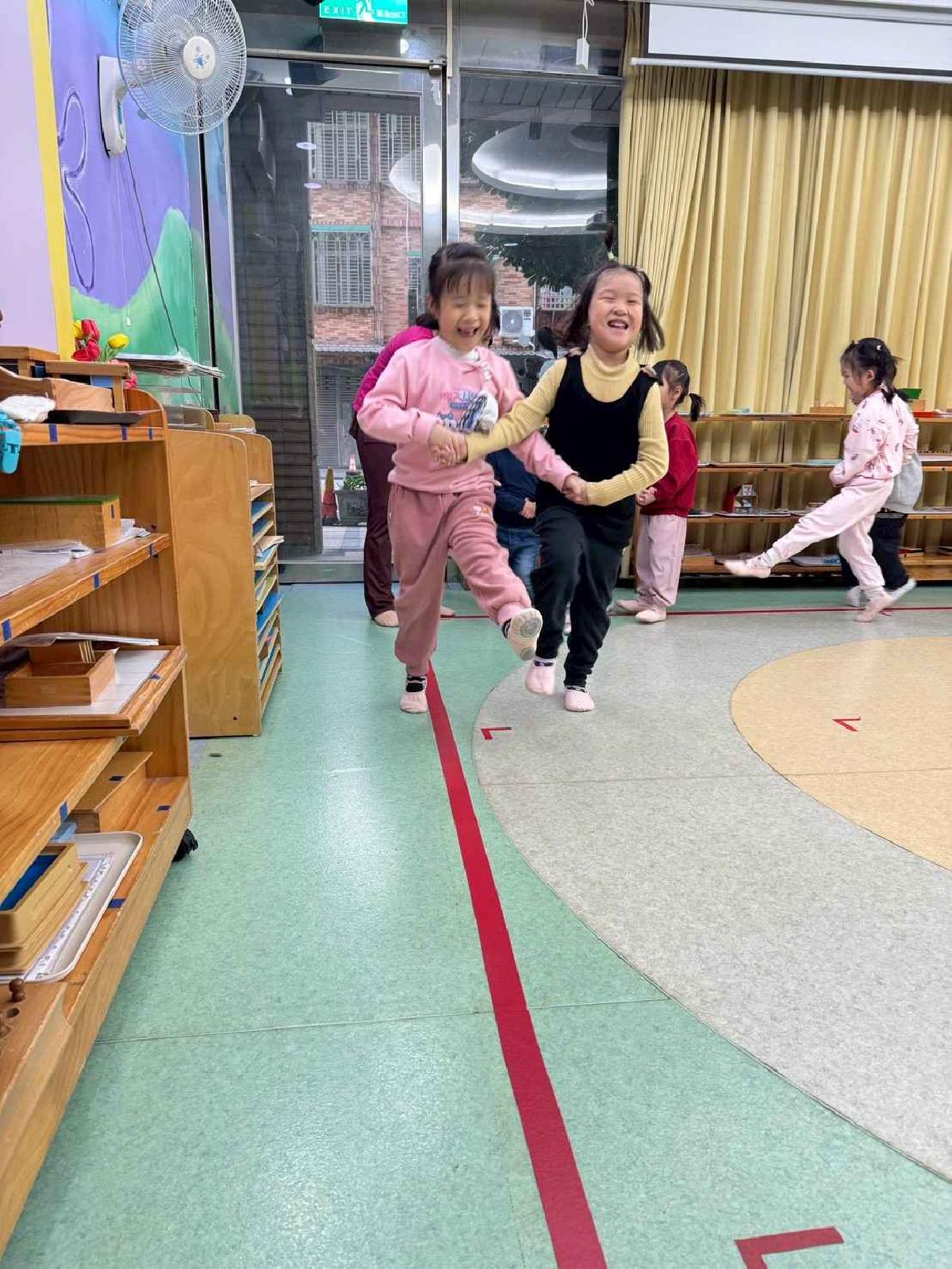 line_album_1215-19才藝_251224_116