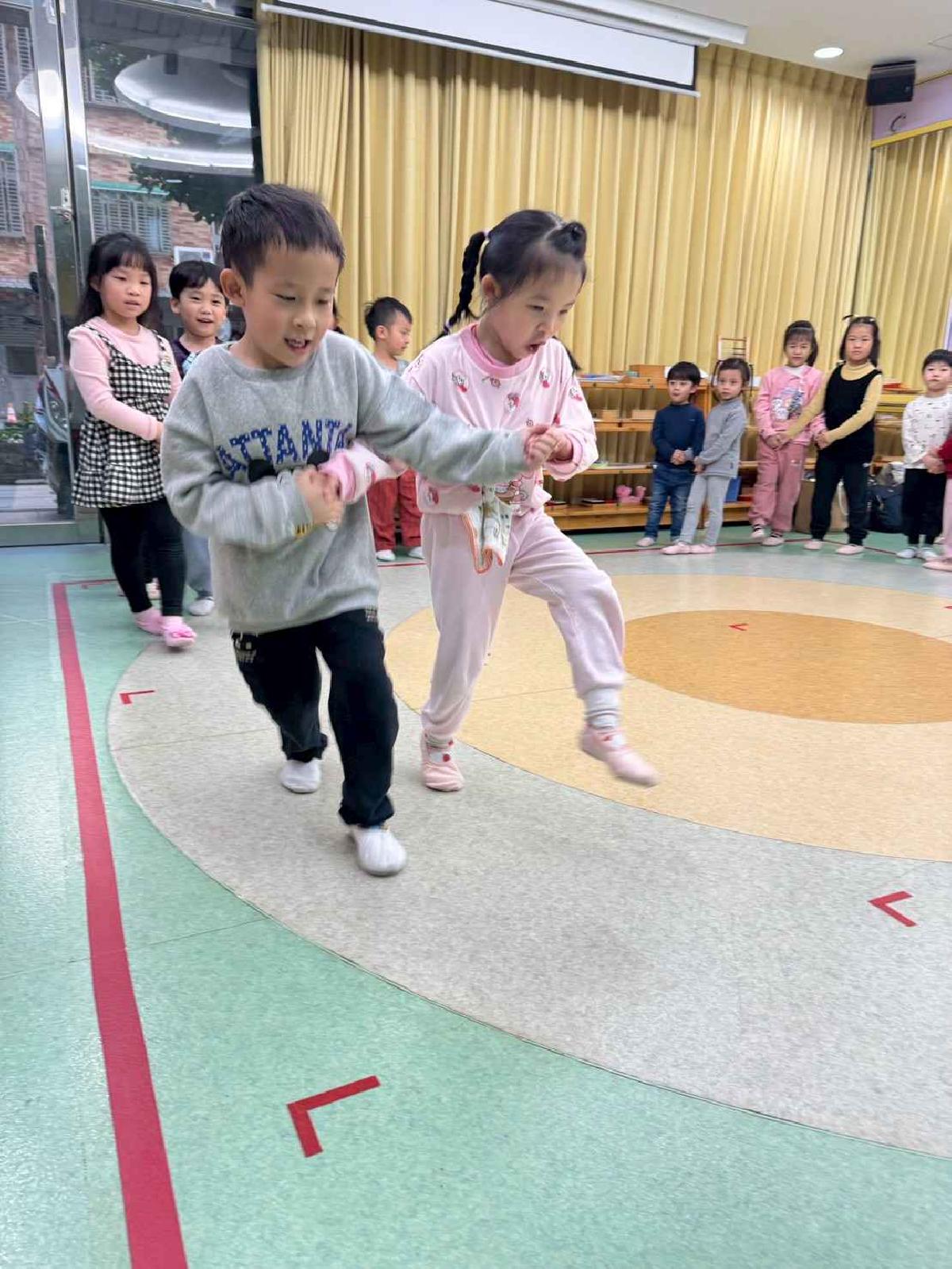 line_album_1215-19才藝_251224_119