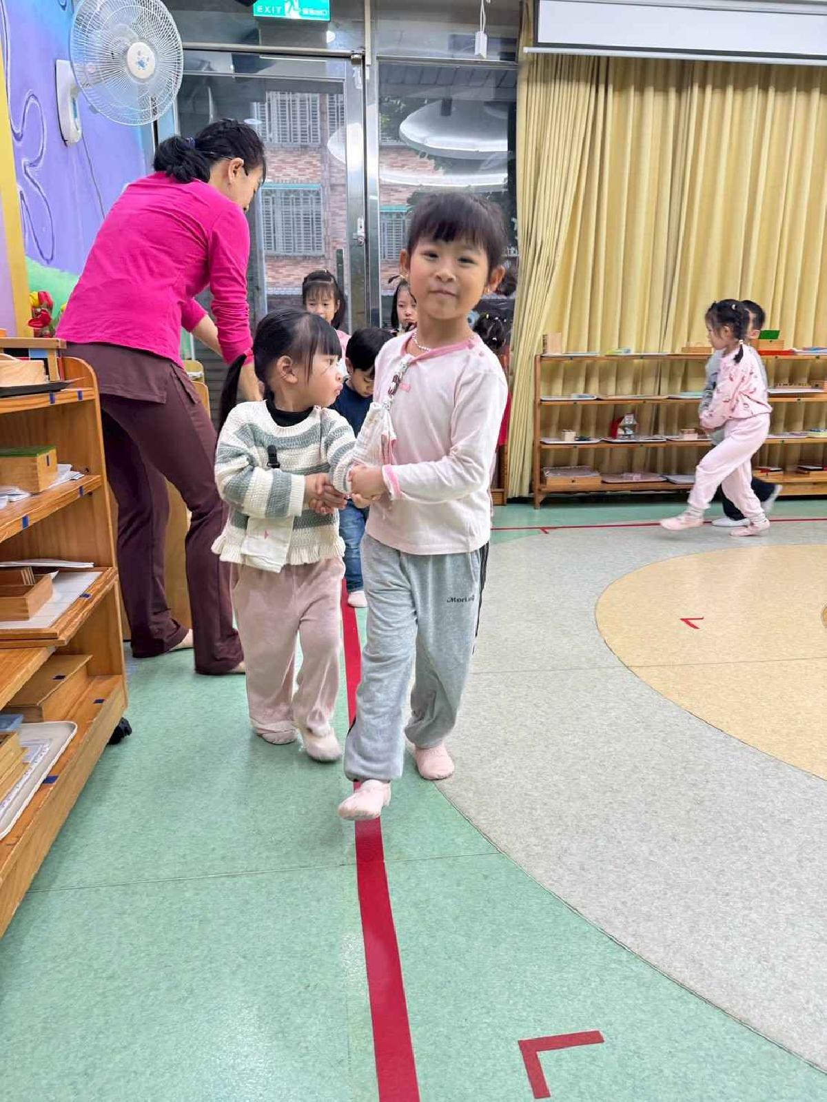 line_album_1215-19才藝_251224_125