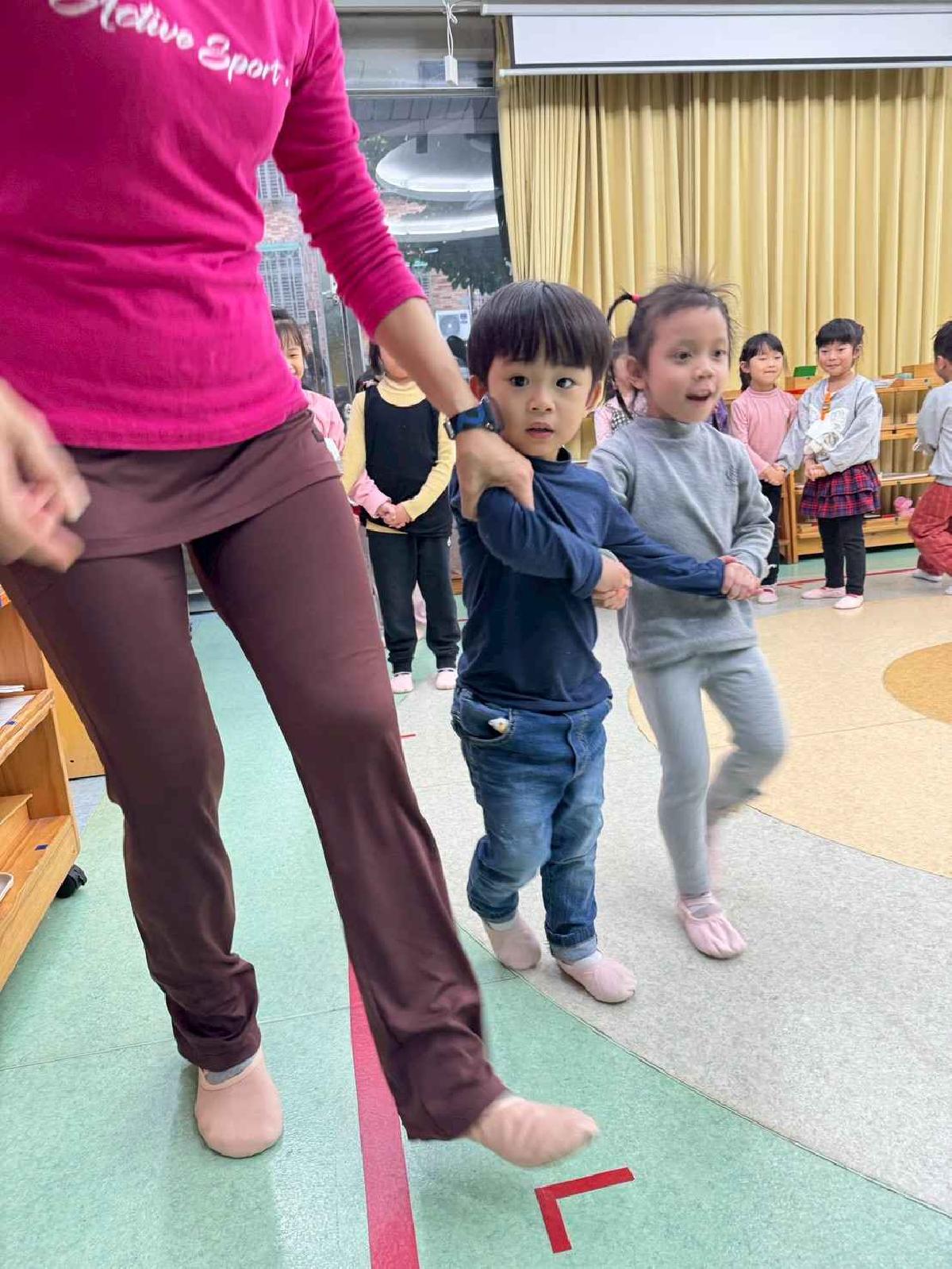 line_album_1215-19才藝_251224_126