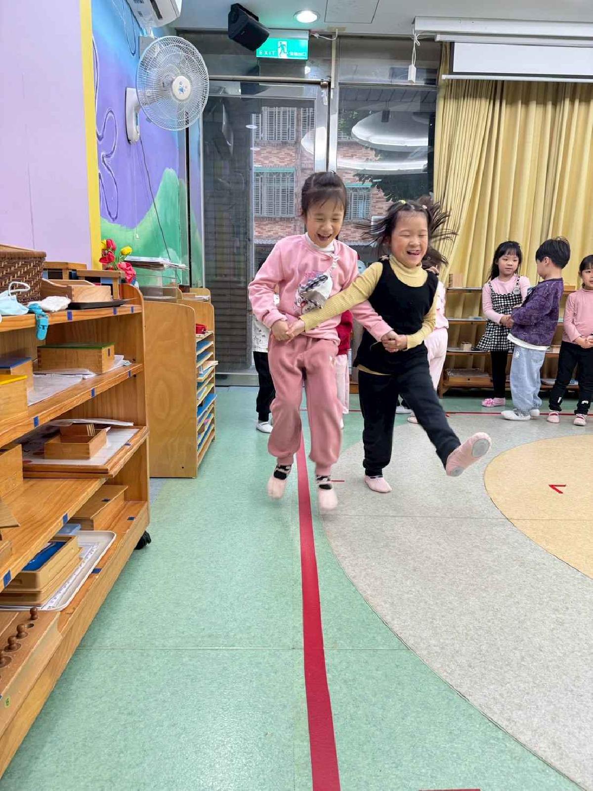 line_album_1215-19才藝_251224_127