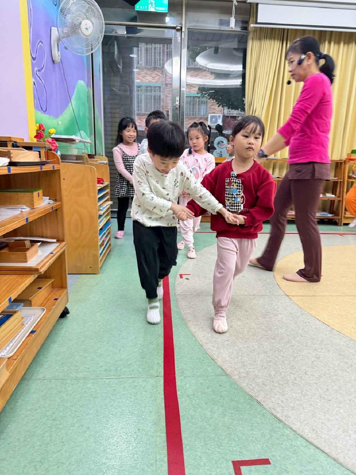 line_album_1215-19才藝_251224_128