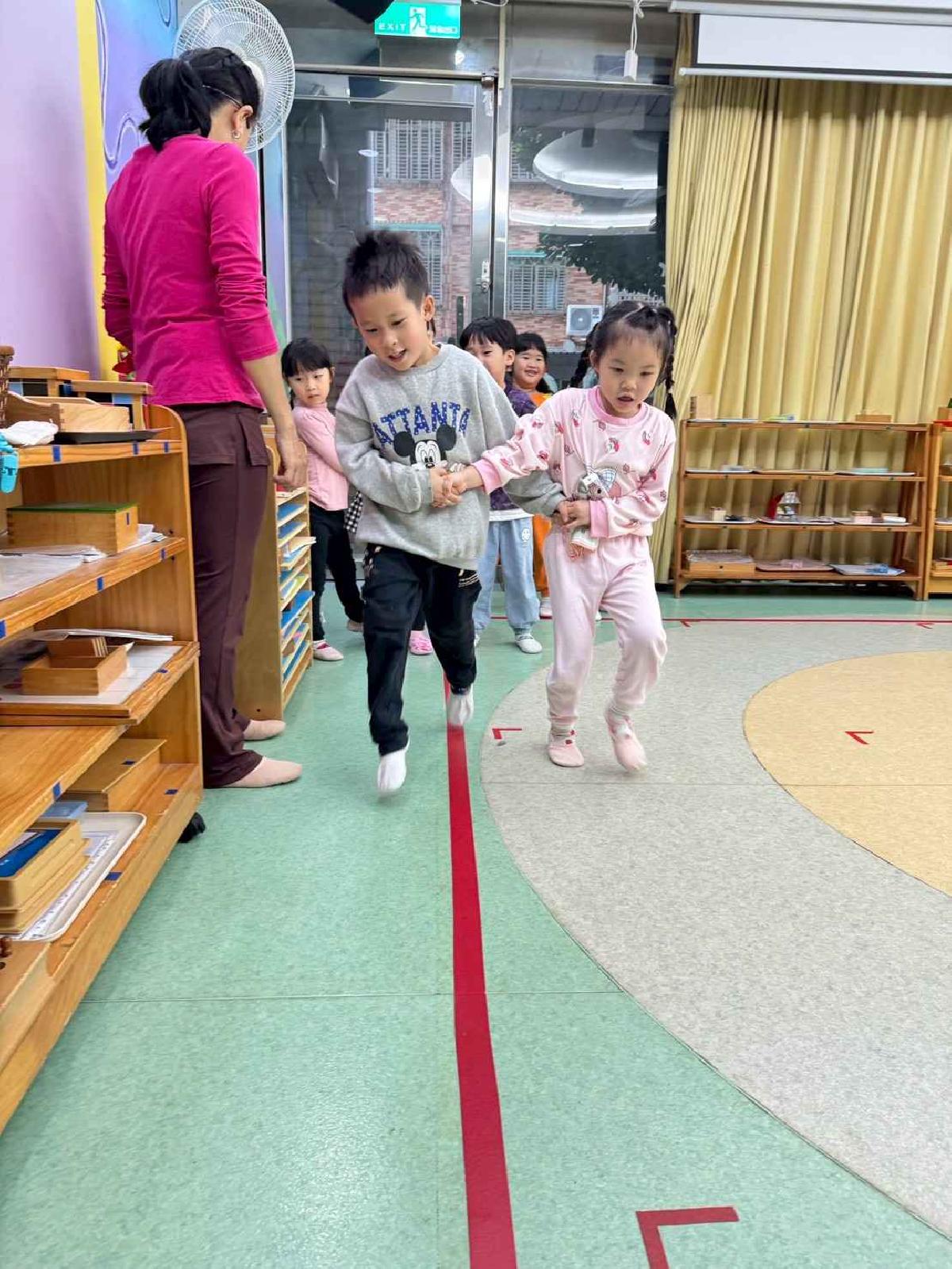 line_album_1215-19才藝_251224_129