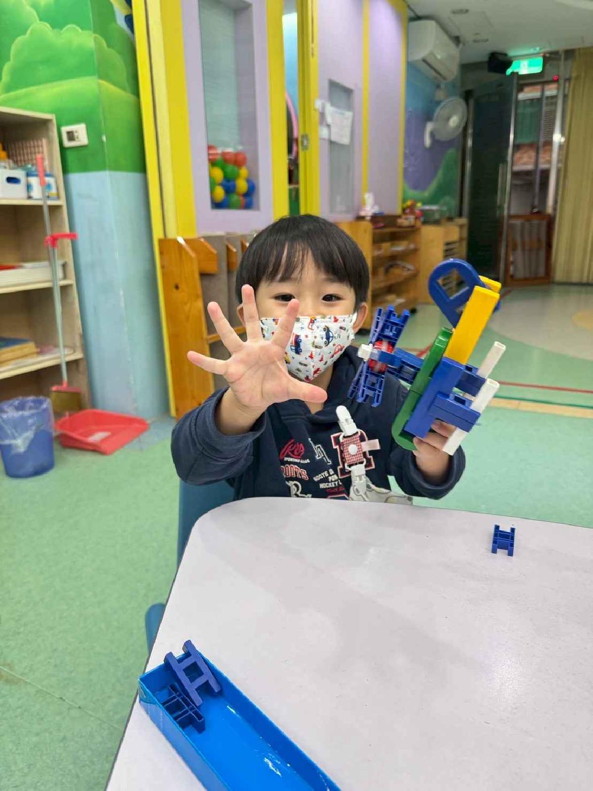 line_album_1215-19才藝_251224_134