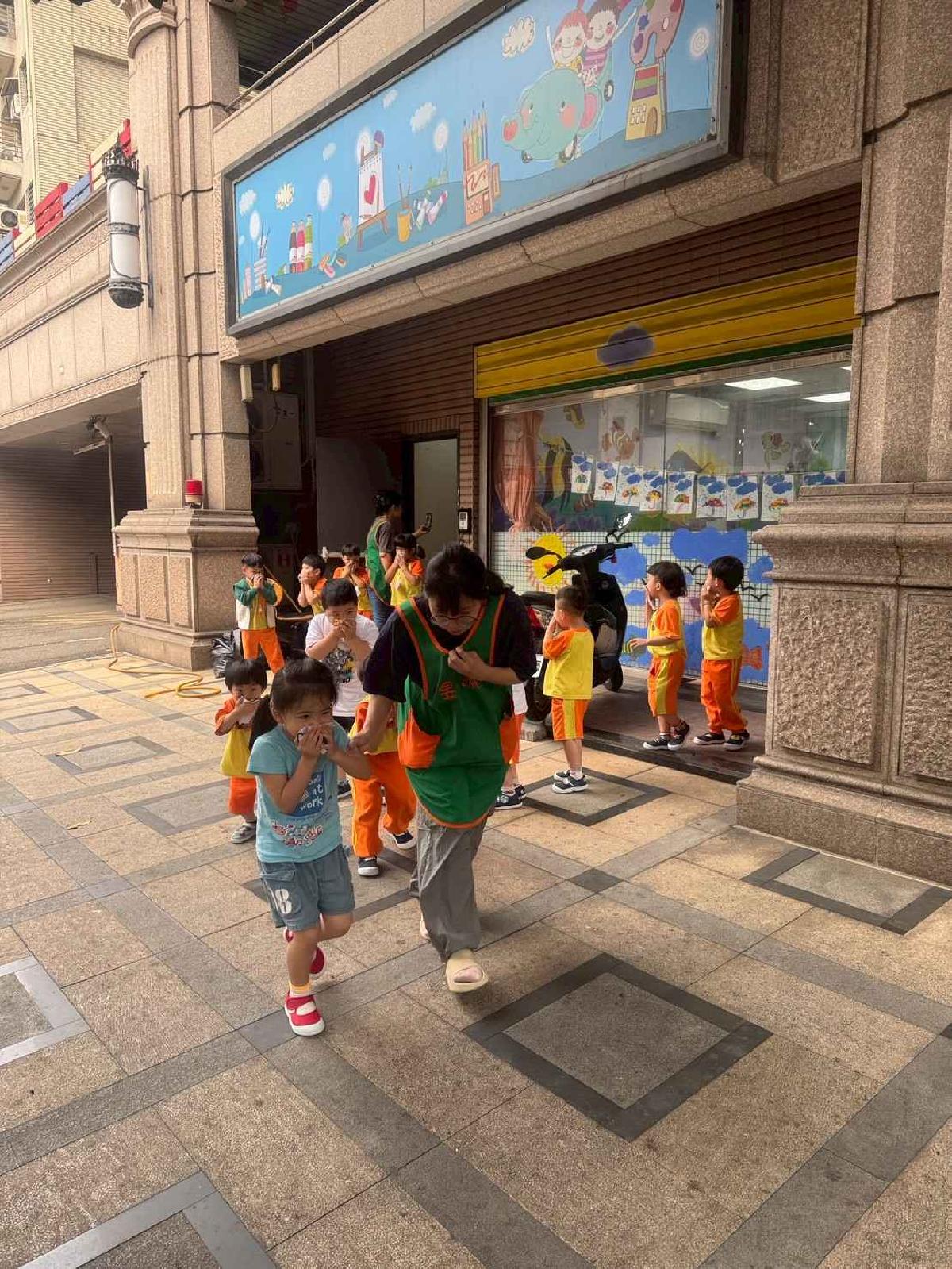 line_album_1150416防災逃生演練_260519_3