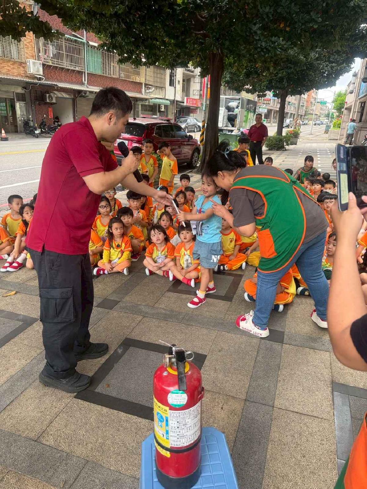 line_album_1150416防災逃生演練_260519_30