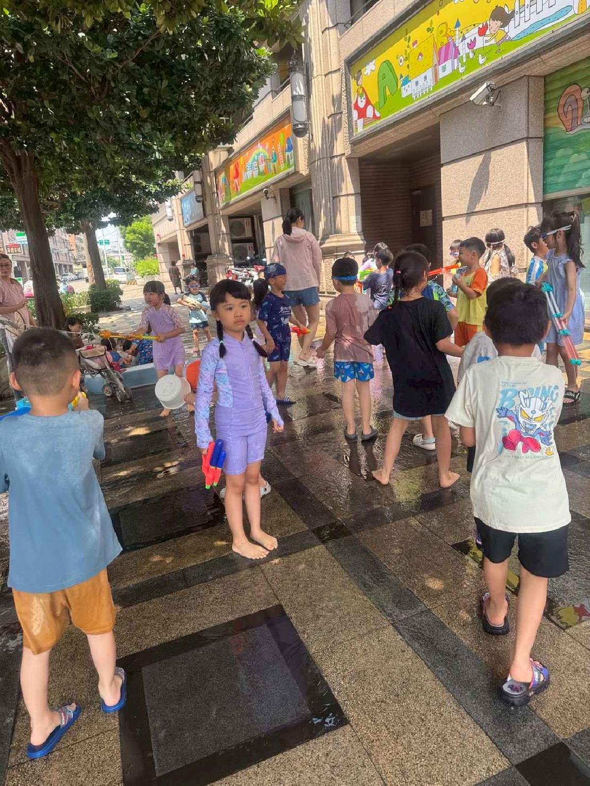 line_album_1150709玩水_260709_3