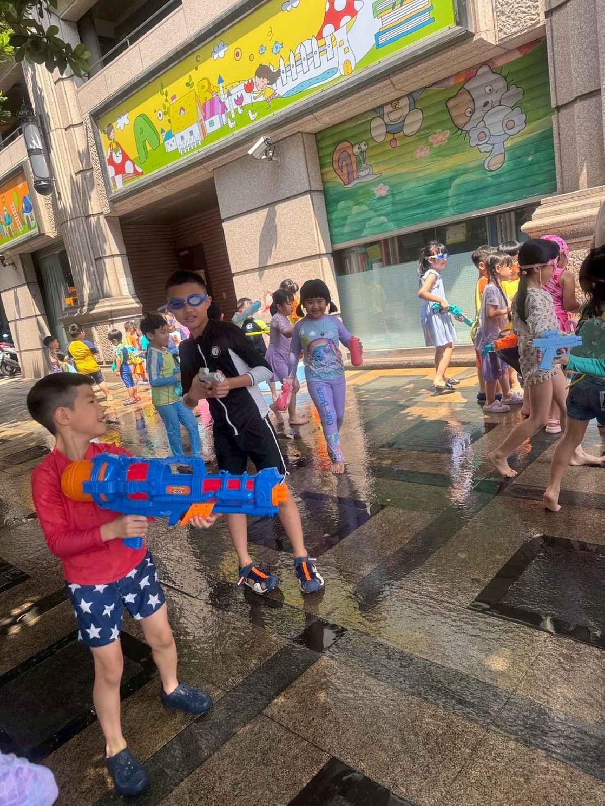 line_album_1150709玩水_260709_7