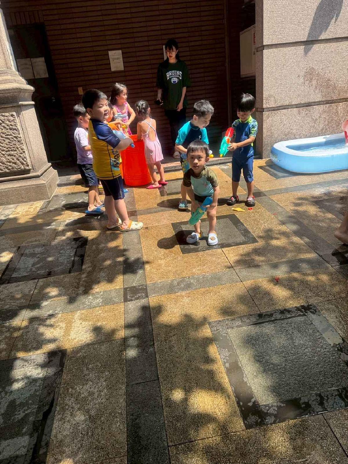 line_album_1150709玩水_260709_9