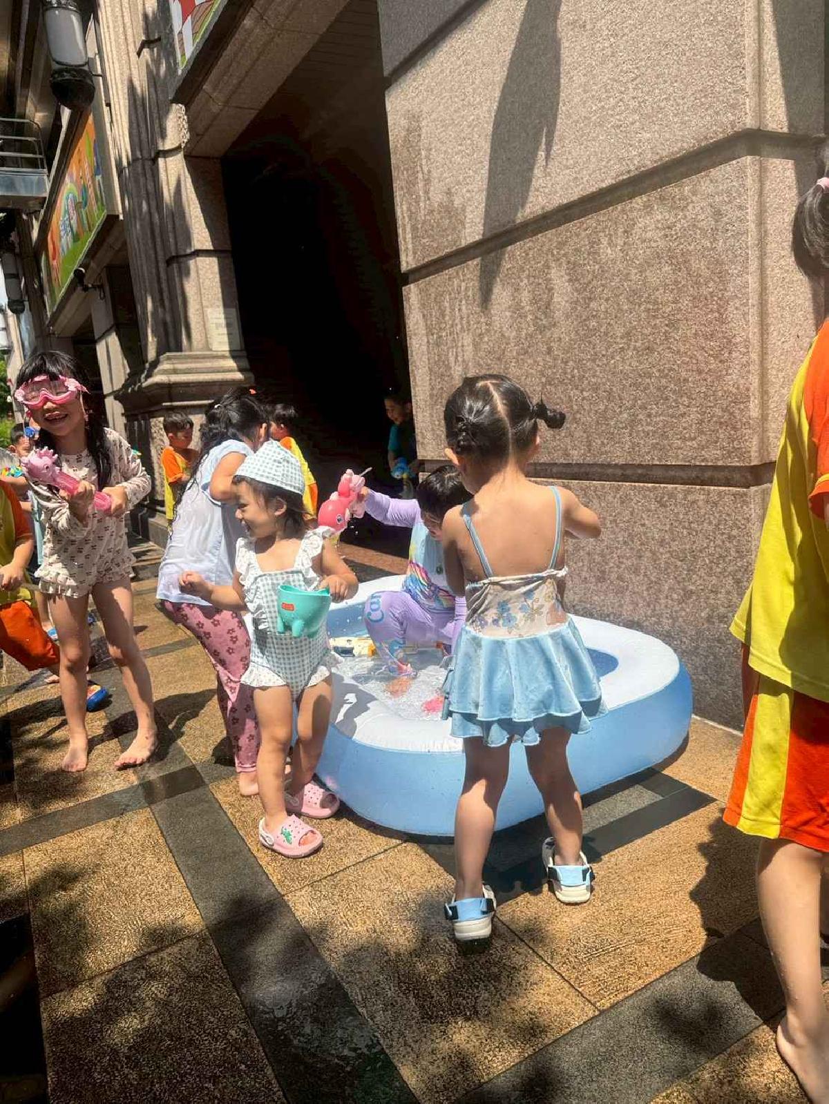 line_album_1150709玩水_260709_30