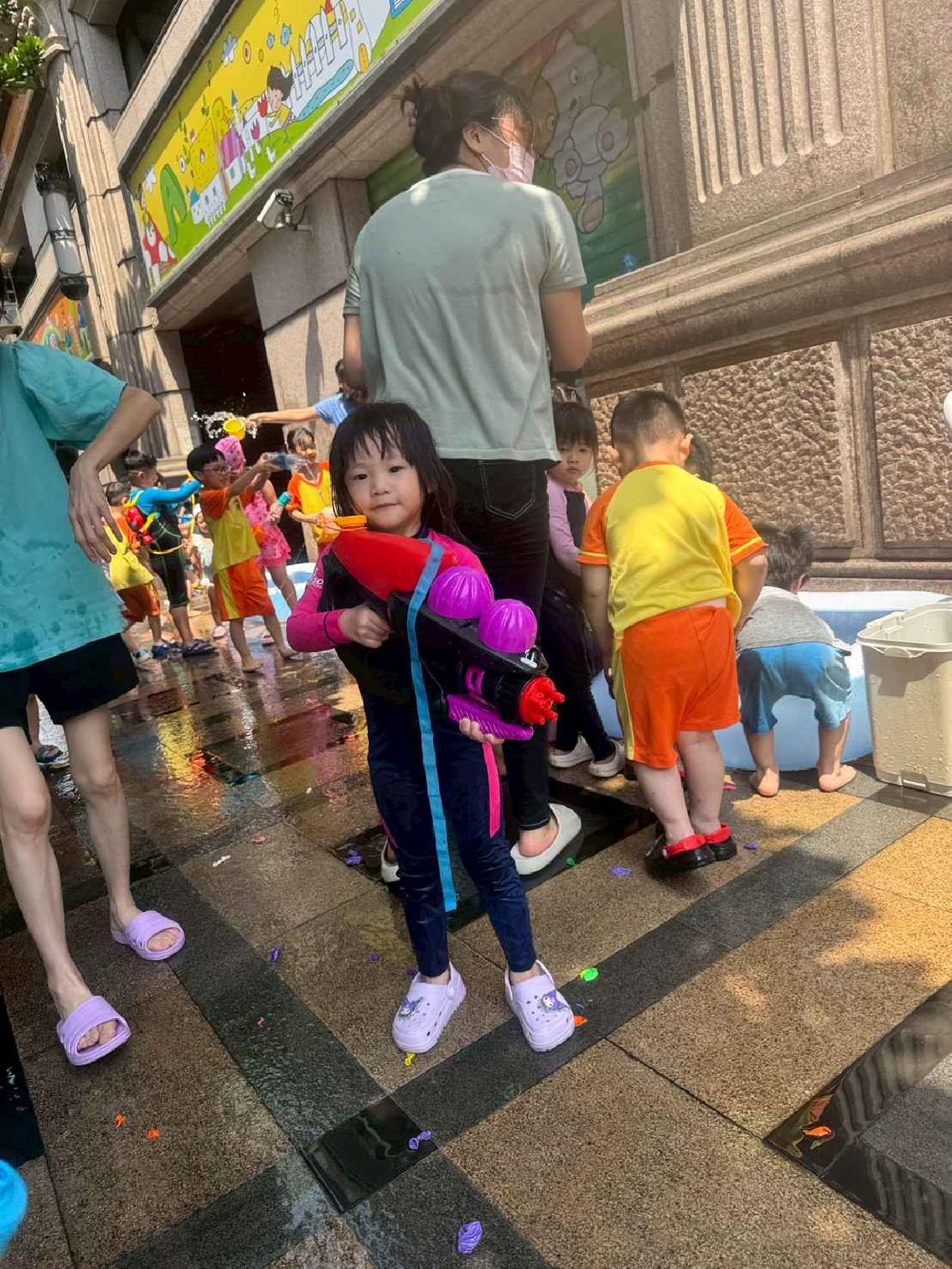 line_album_1150709玩水_260709_35