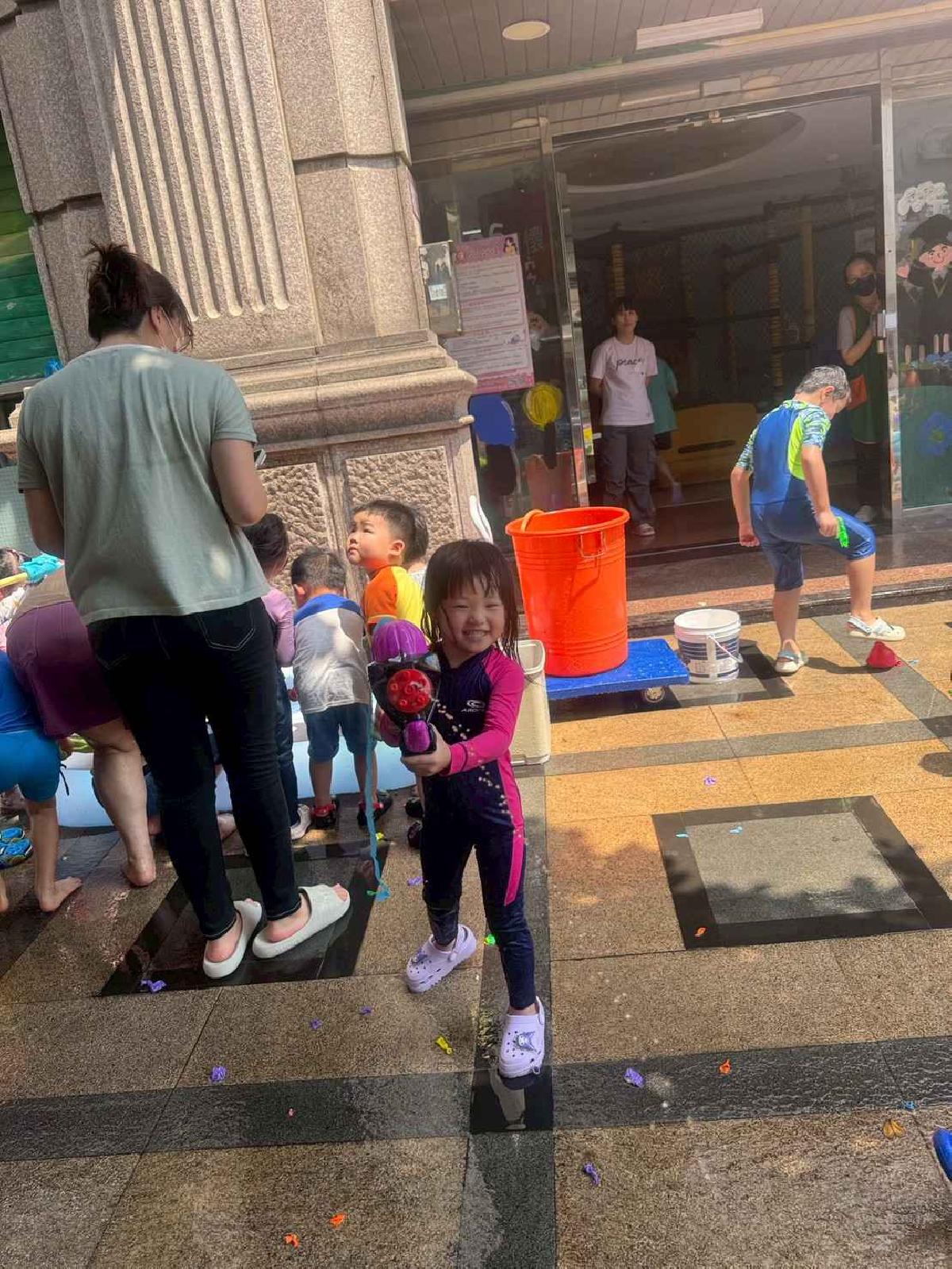 line_album_1150709玩水_260709_36
