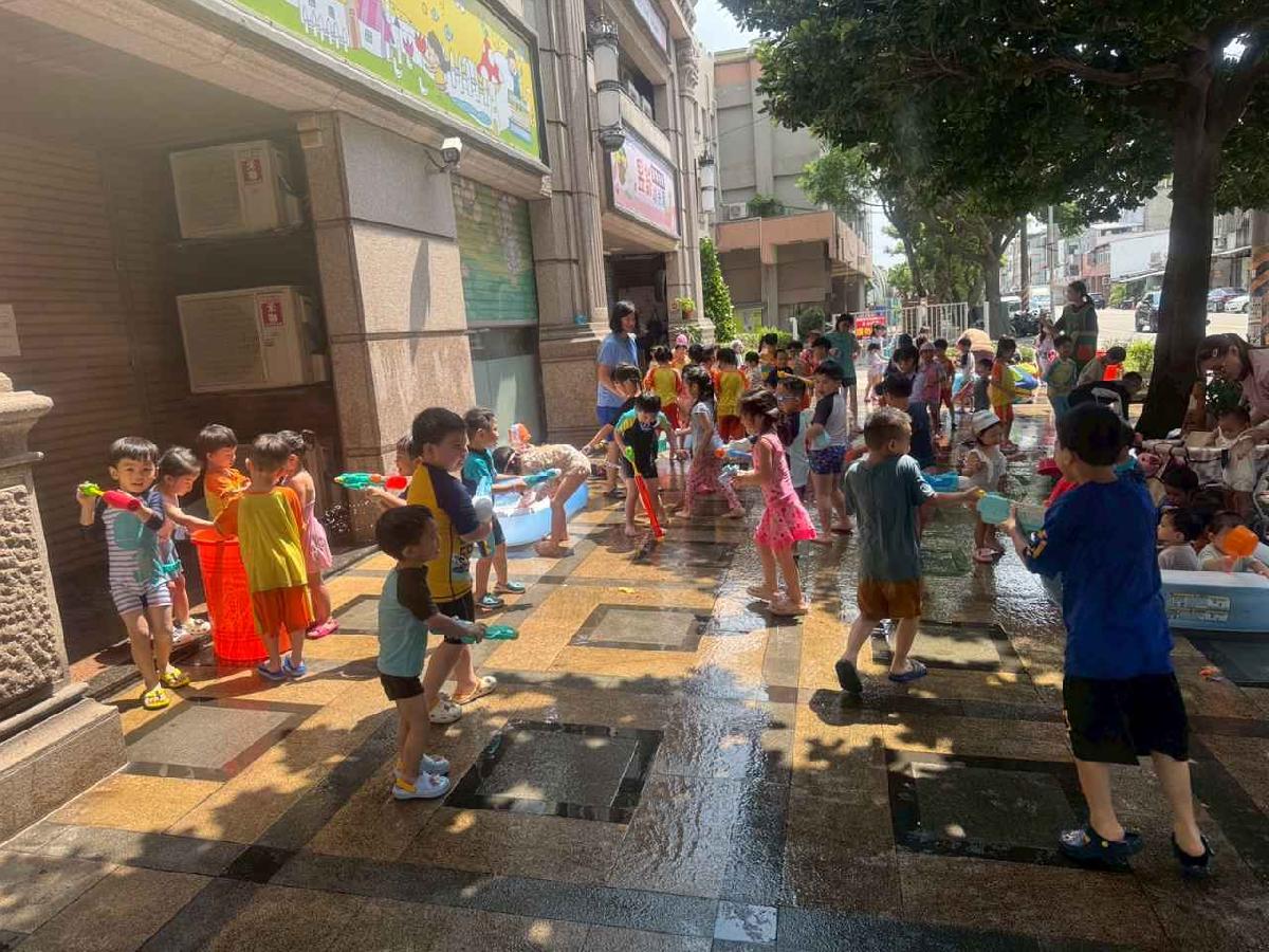 line_album_1150709玩水_260709_41