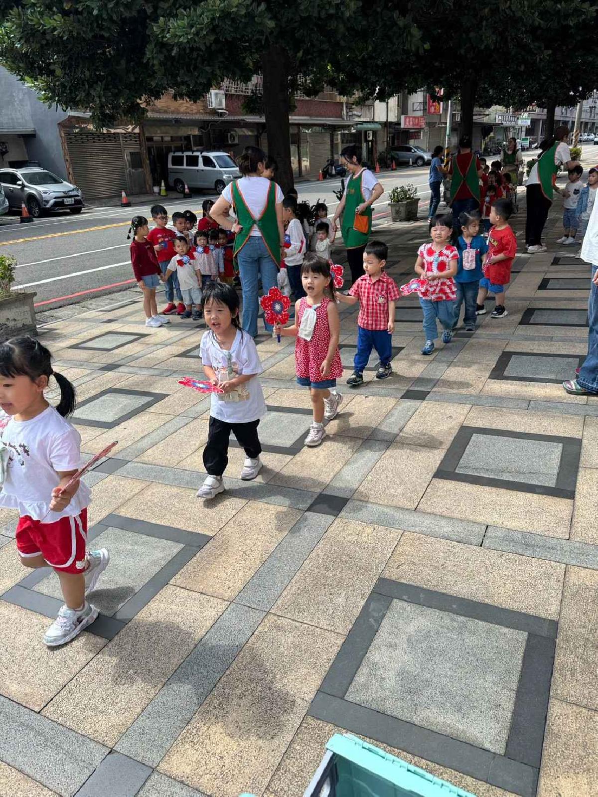 line_album_1151008雙十遊行_261008_11