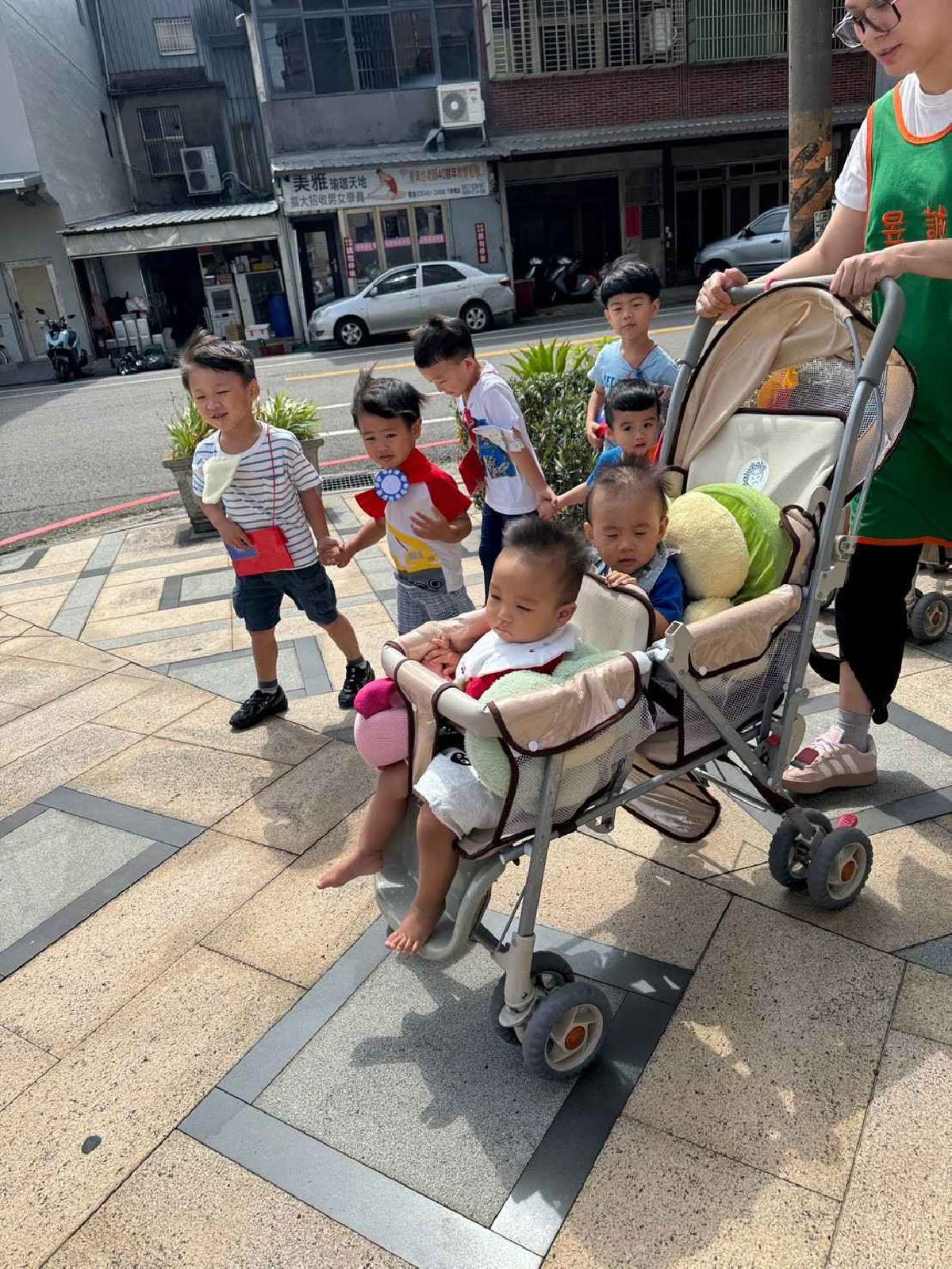 line_album_1151008雙十遊行_261008_14