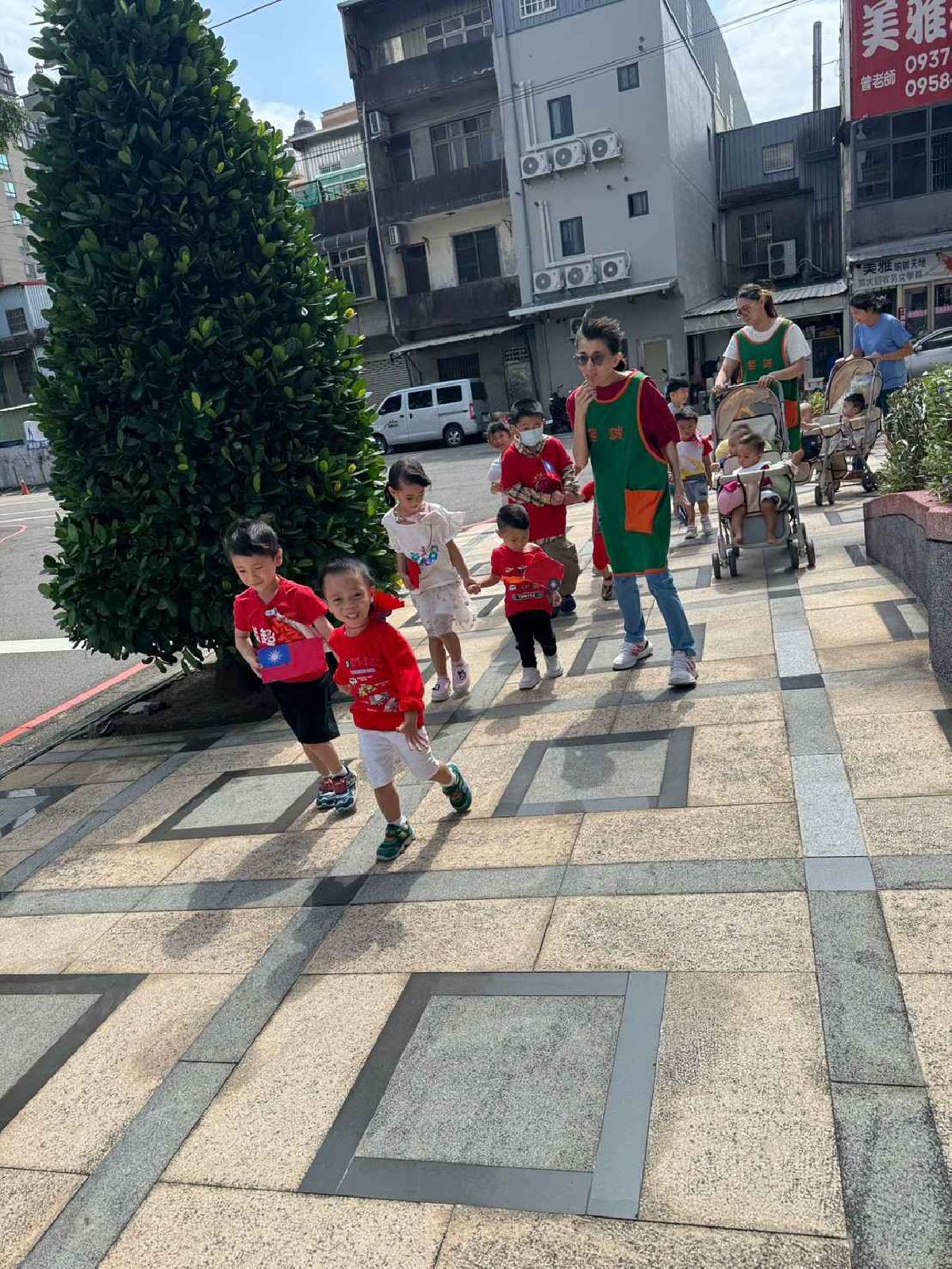 line_album_1151008雙十遊行_261008_16