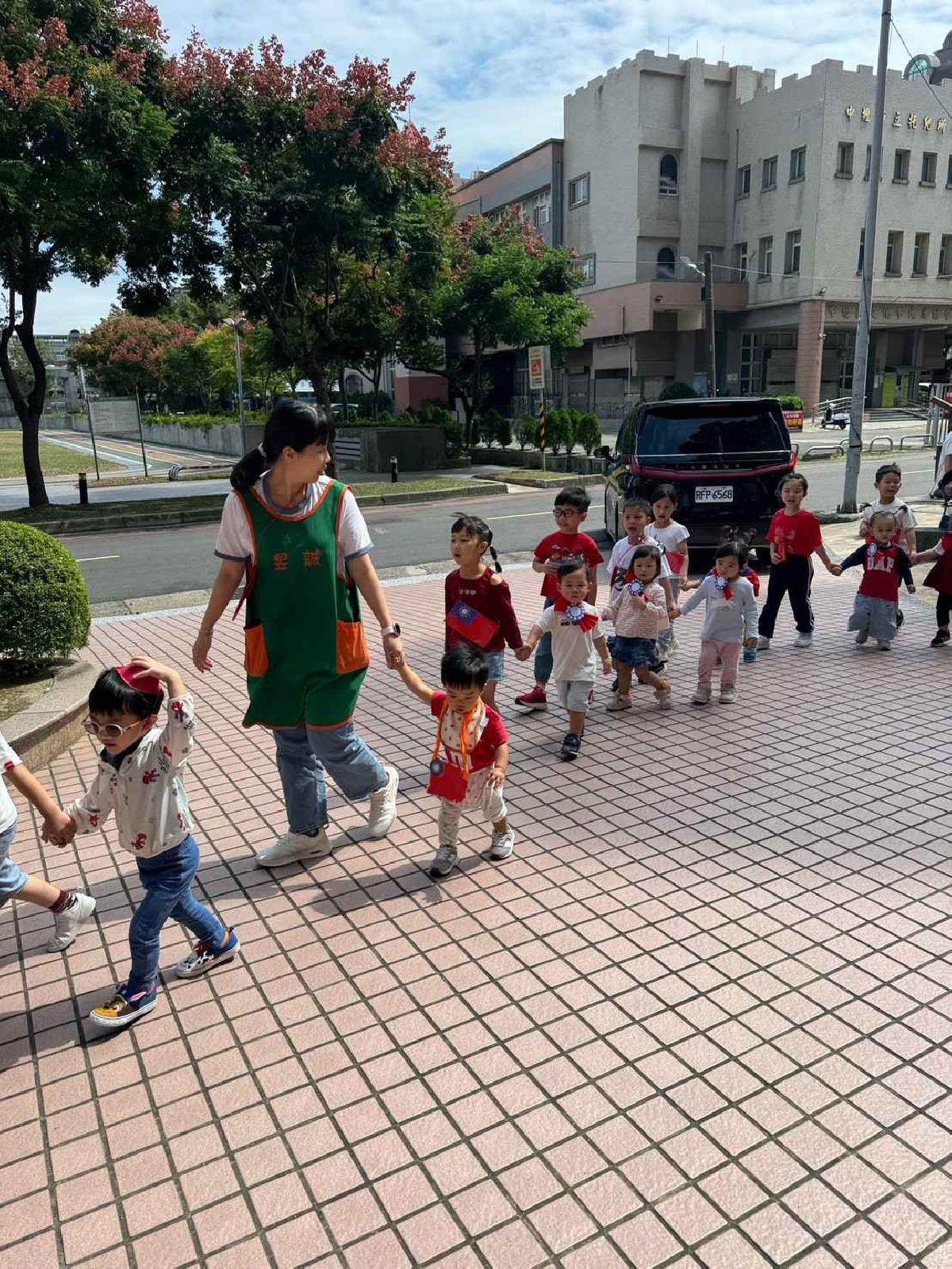 line_album_1151008雙十遊行_261008_20
