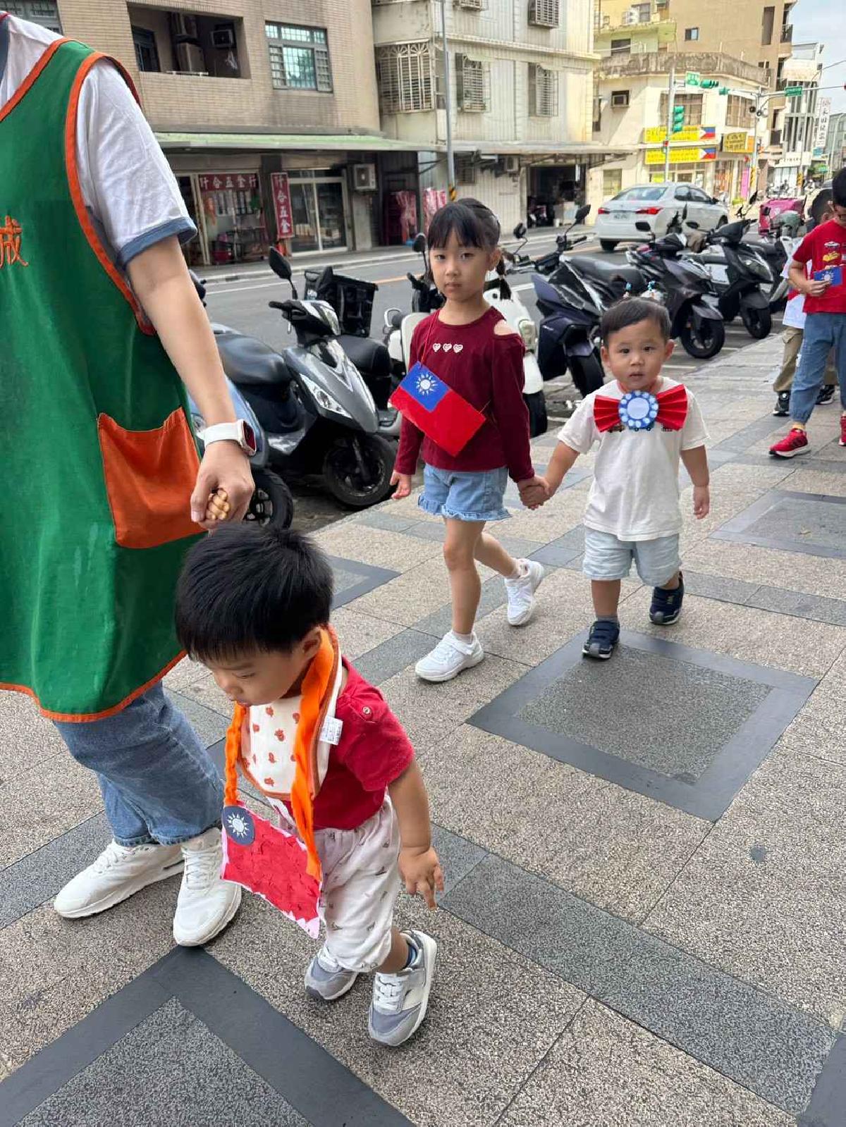 line_album_1151008雙十遊行_261008_24