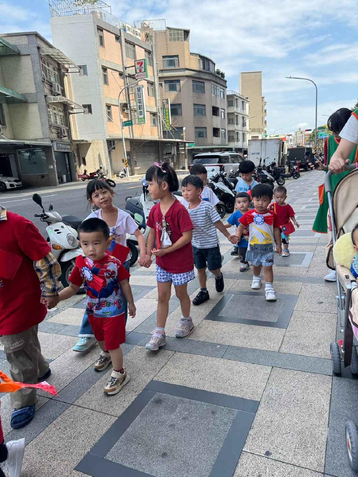 line_album_1151008雙十遊行_261008_37