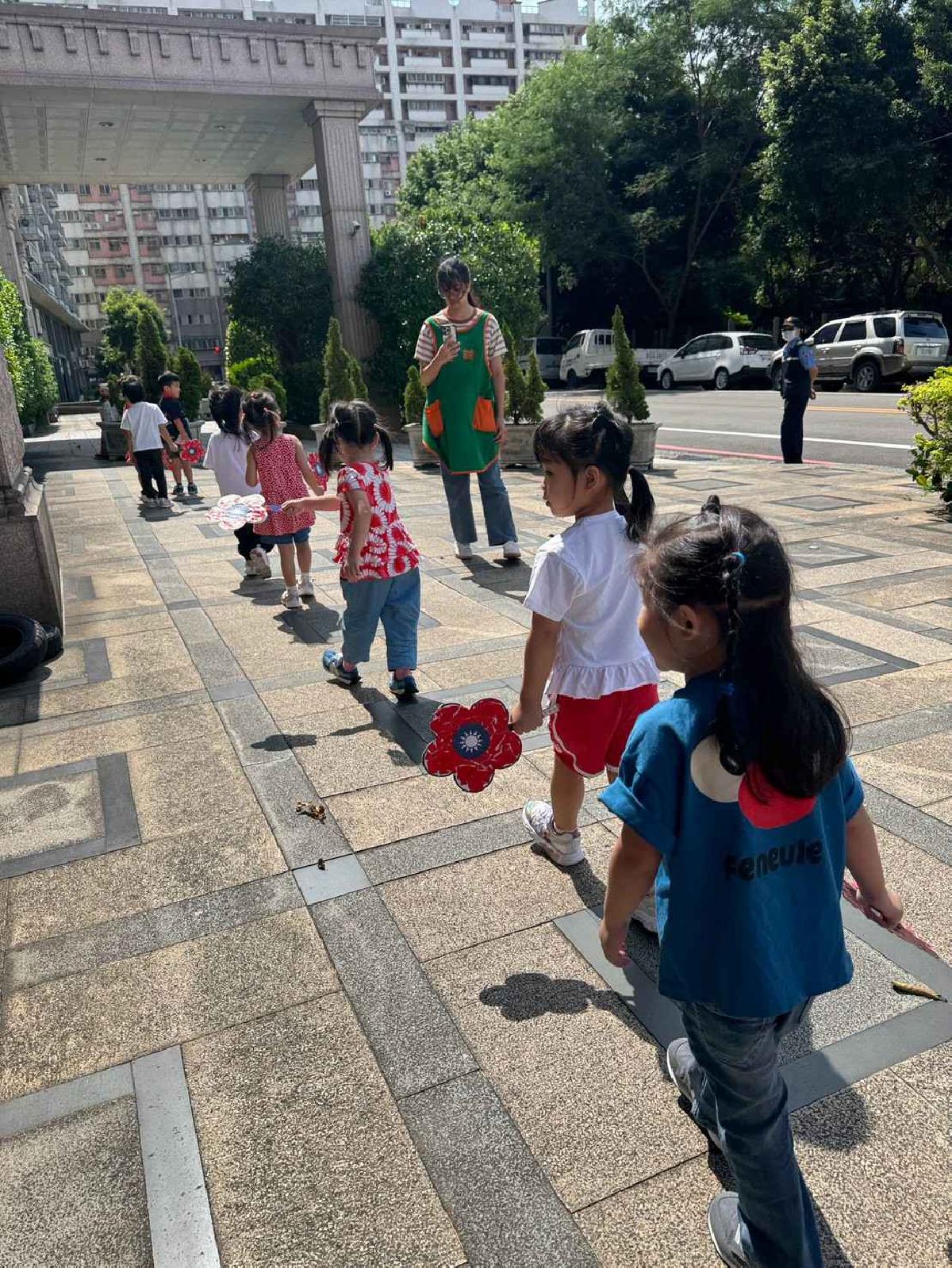 line_album_1151008雙十遊行_261008_42
