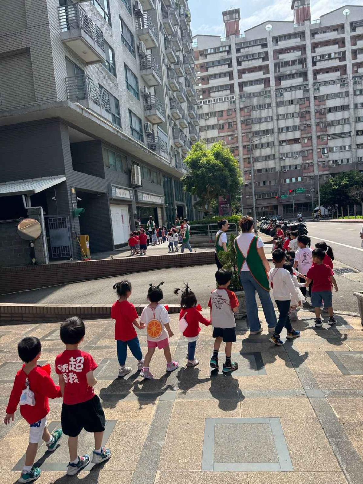 line_album_1151008雙十遊行_261008_46