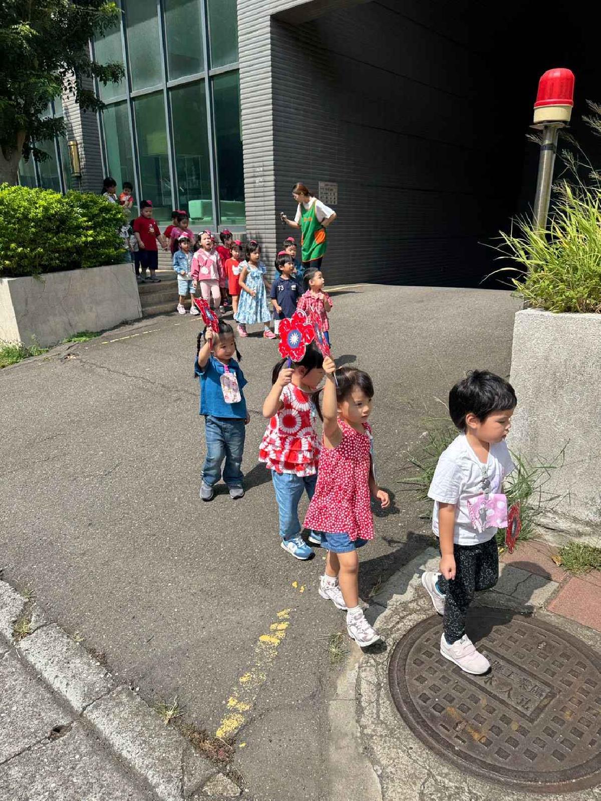 line_album_1151008雙十遊行_261008_59
