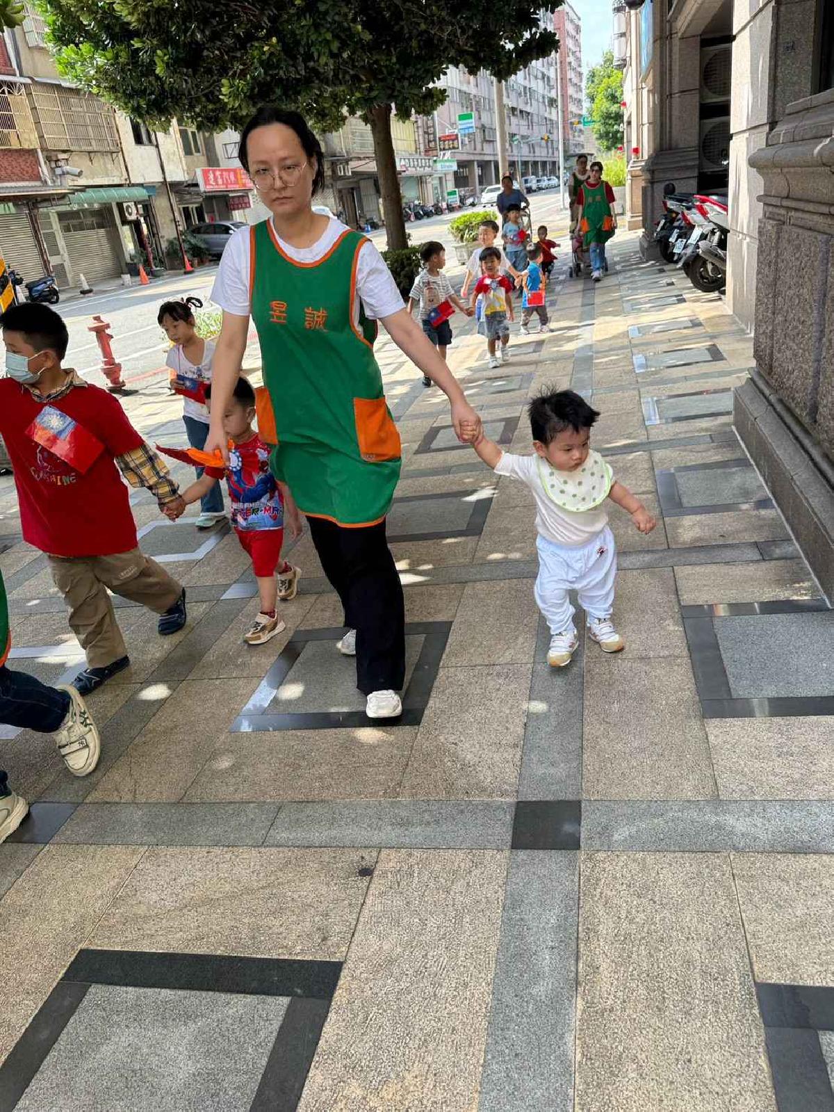 line_album_1151008雙十遊行_261008_71
