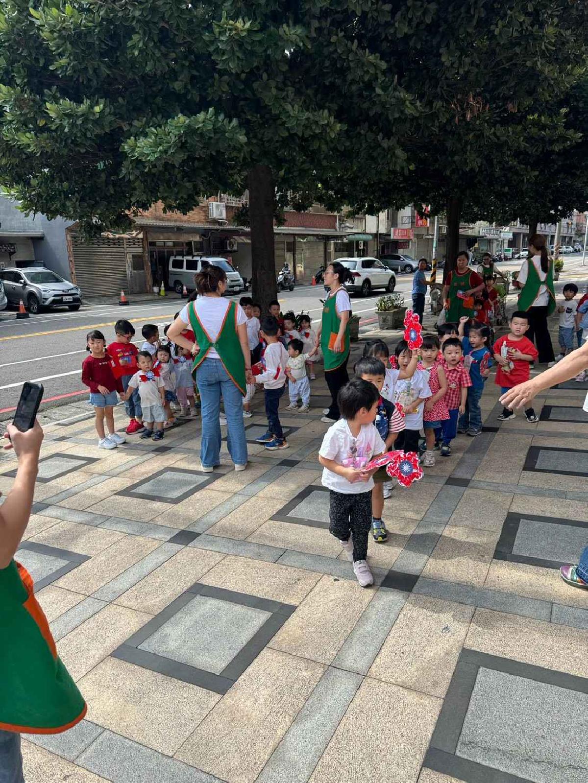 line_album_1151008雙十遊行_261021_10