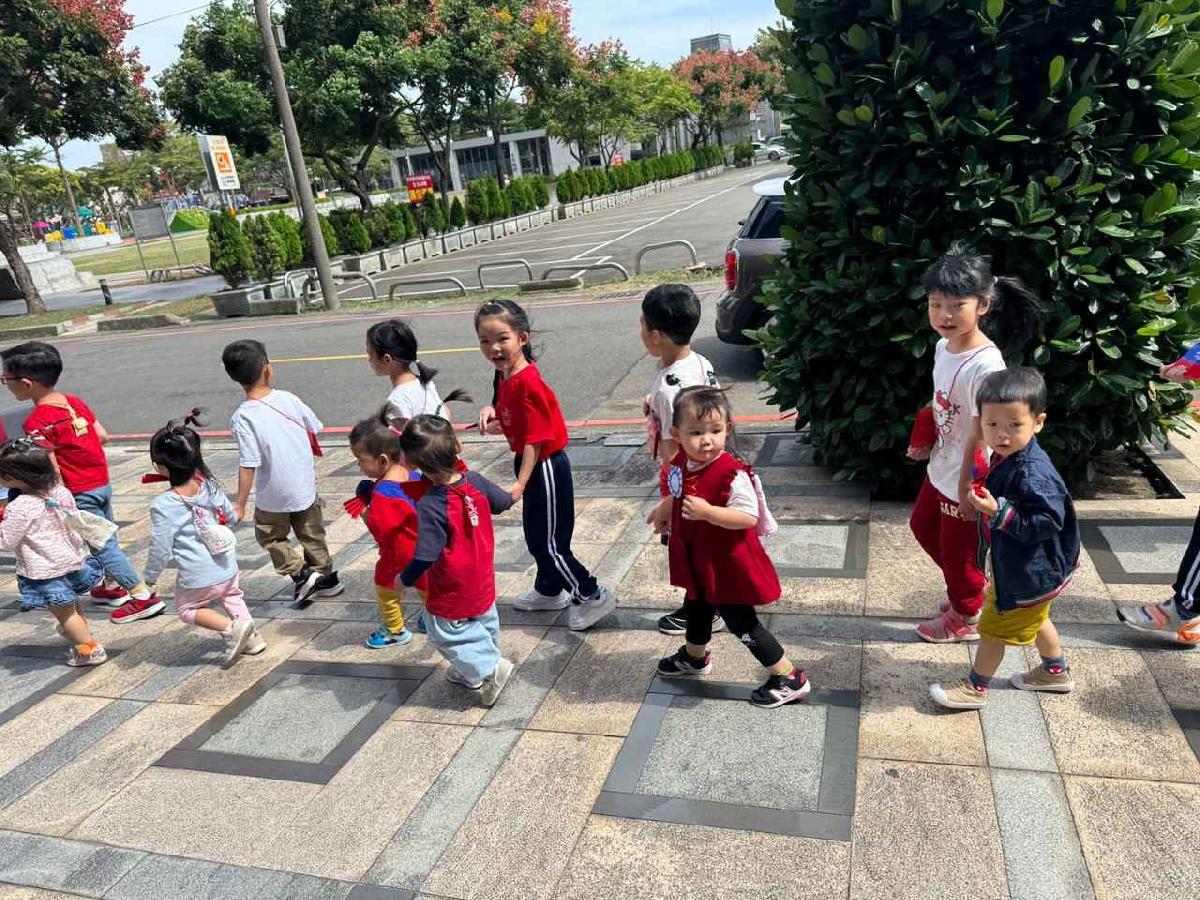 line_album_1151008雙十遊行_261021_18