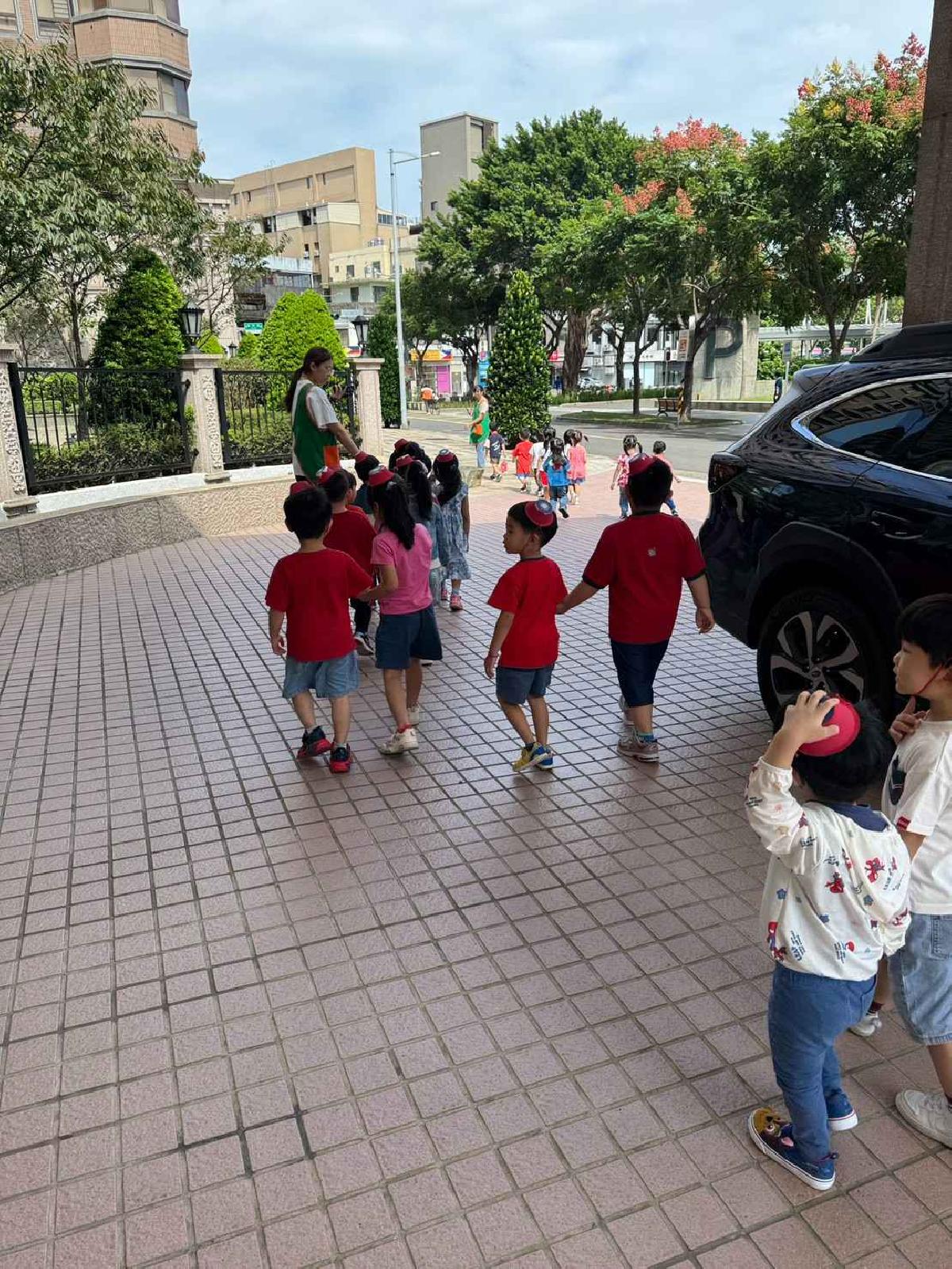 line_album_1151008雙十遊行_261021_22