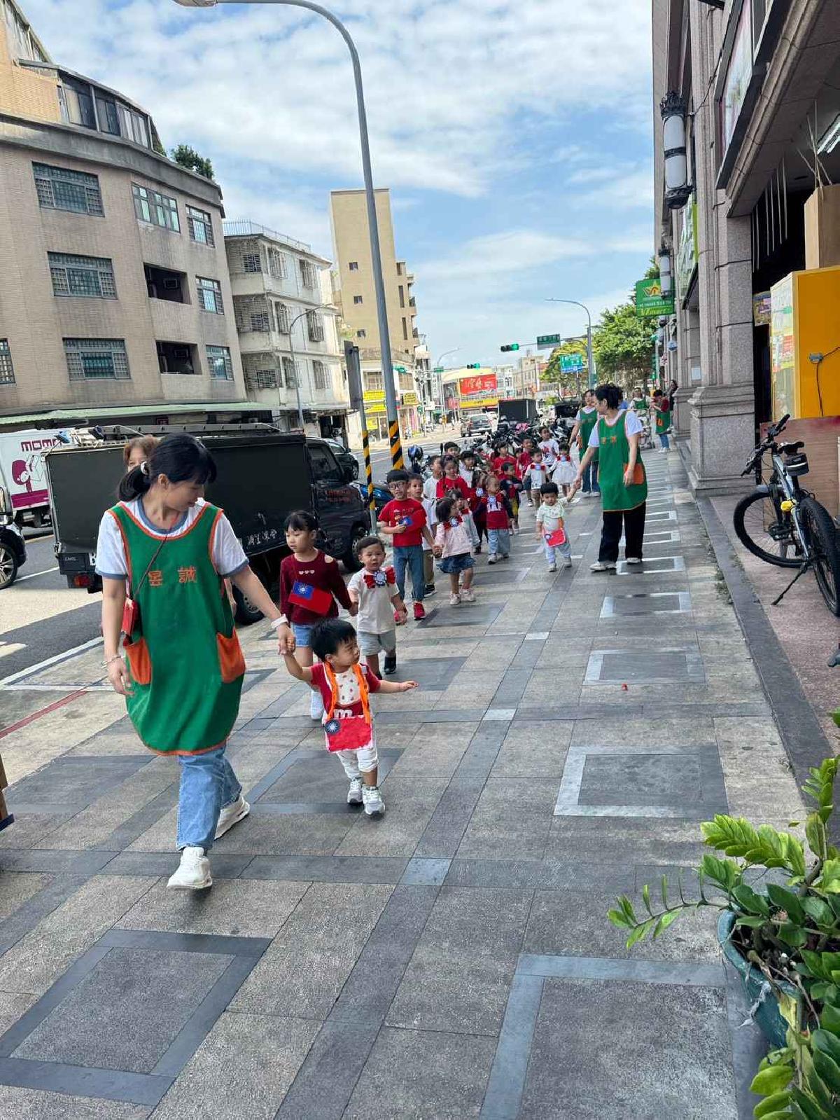 line_album_1151008雙十遊行_261021_27