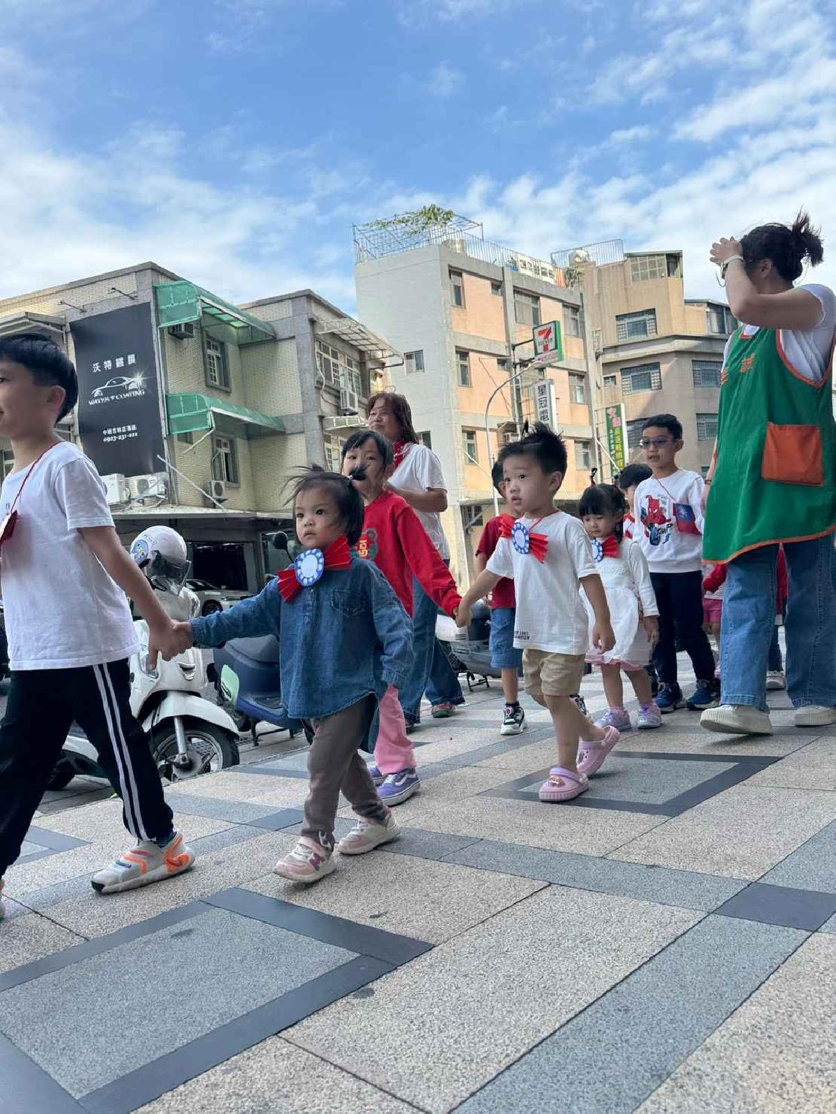 line_album_1151008雙十遊行_261021_32
