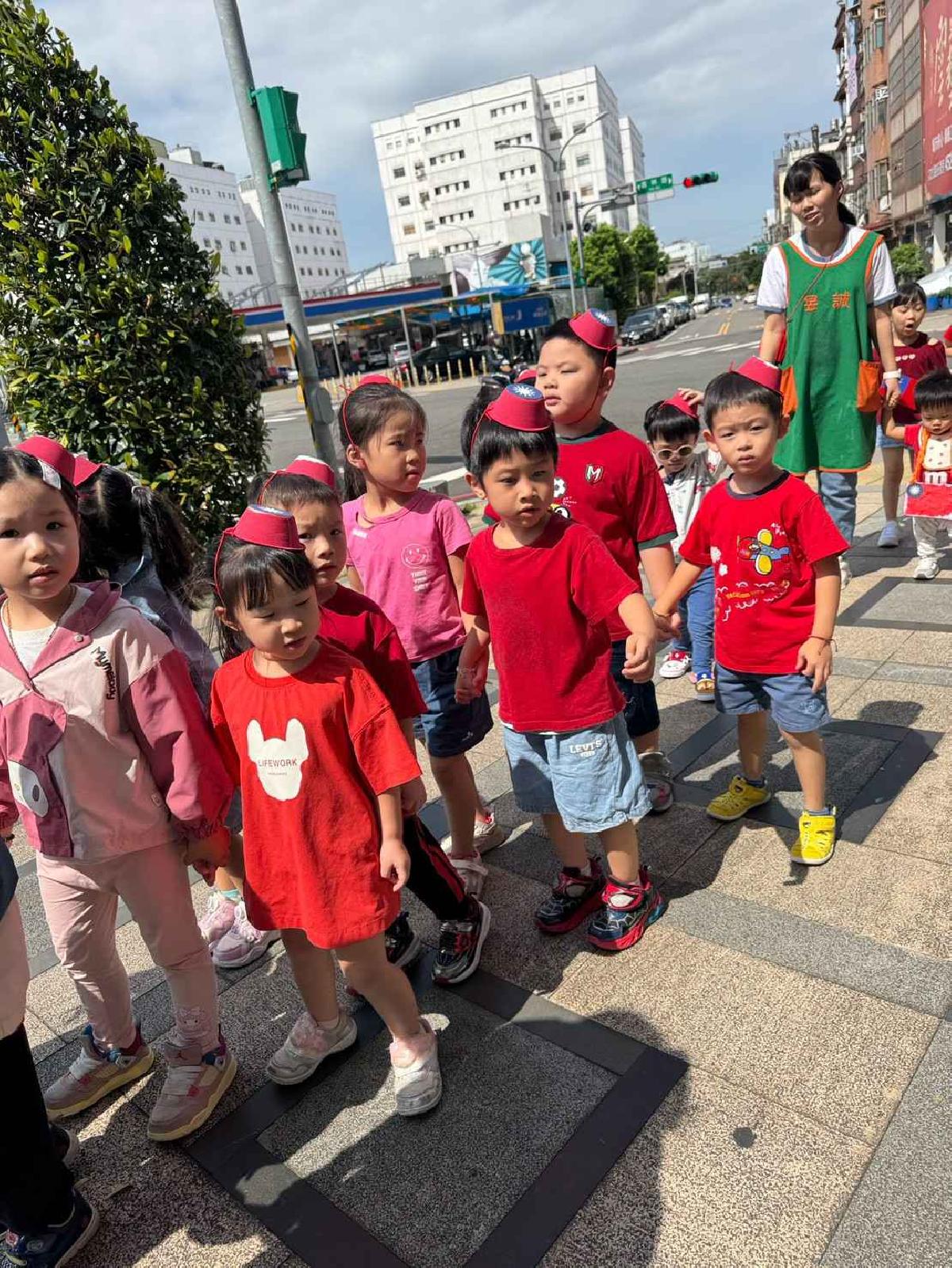 line_album_1151008雙十遊行_261021_41