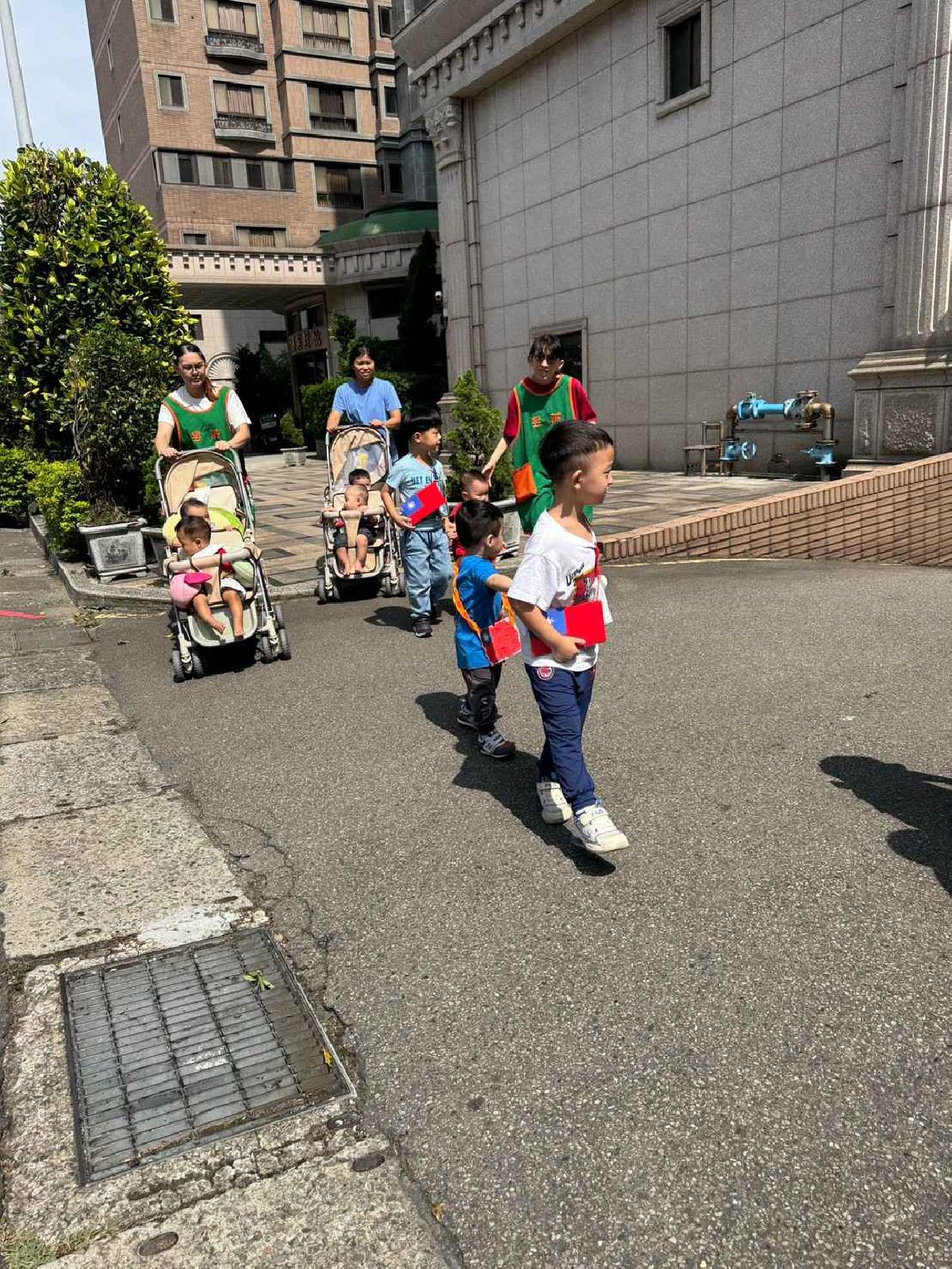 line_album_1151008雙十遊行_261021_48