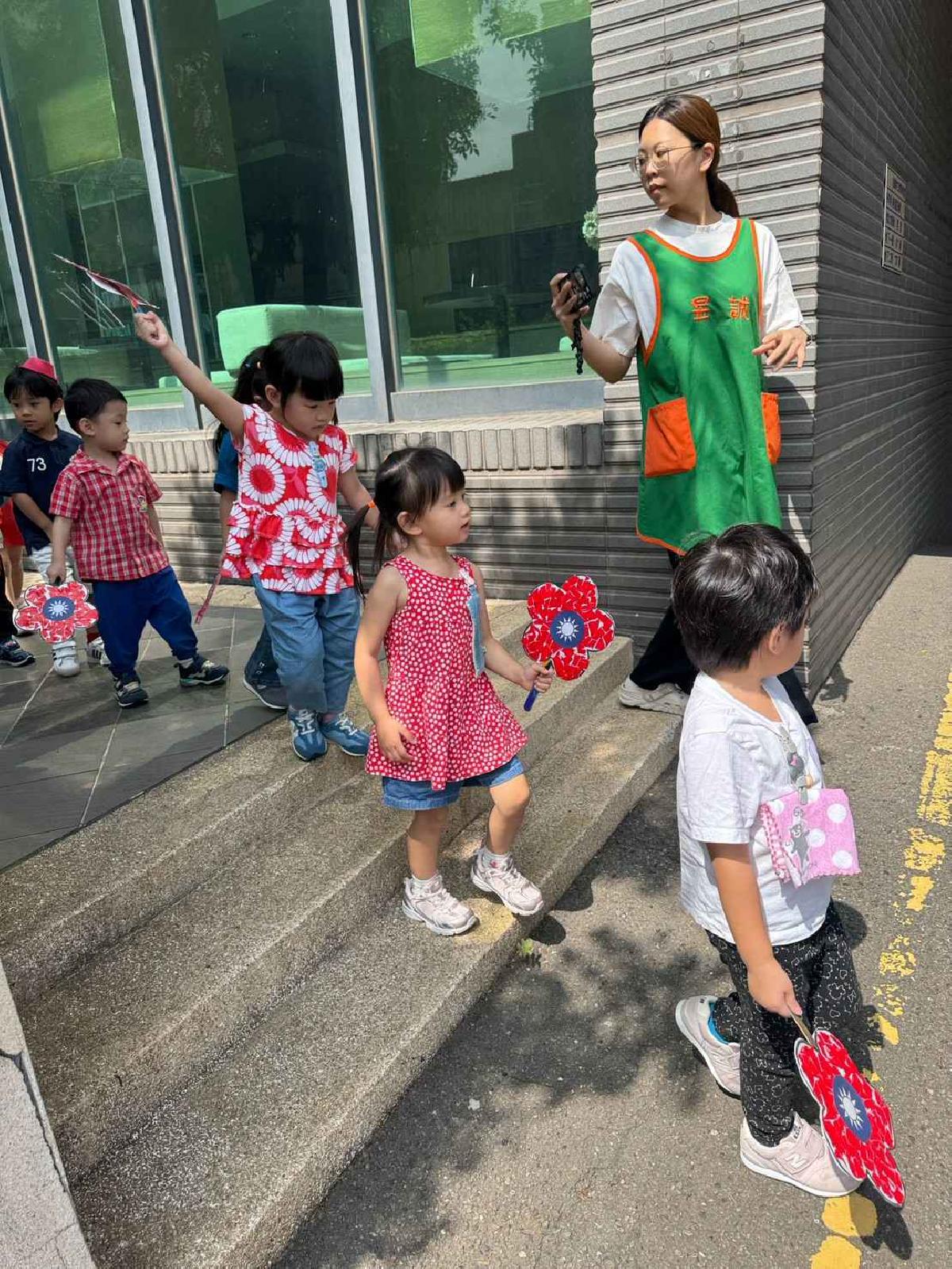 line_album_1151008雙十遊行_261021_57